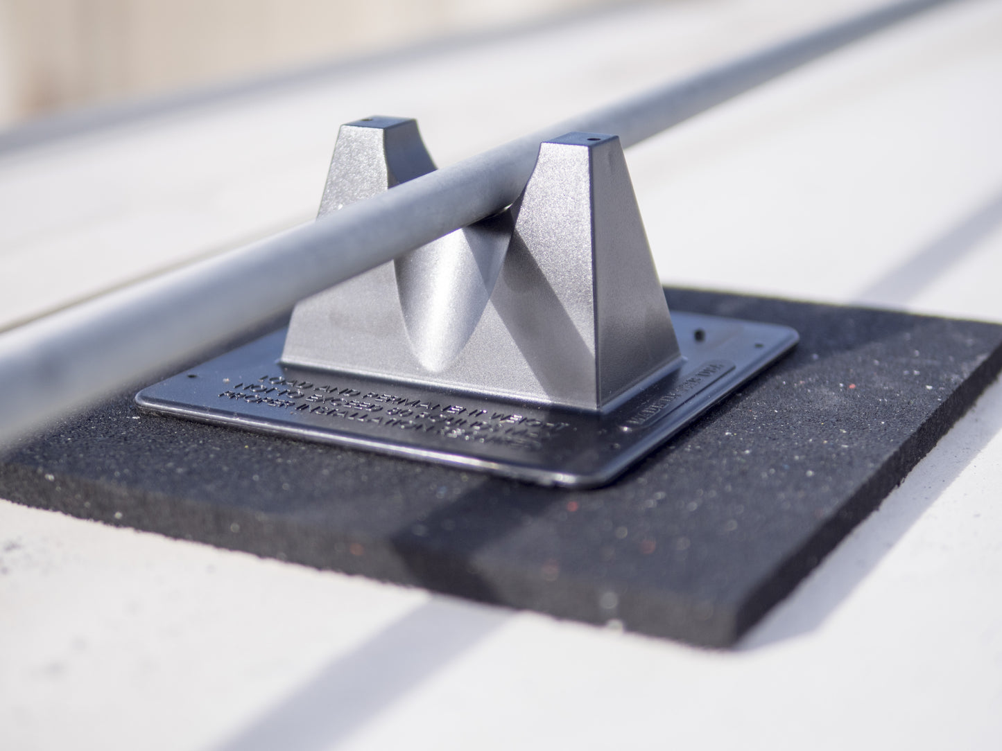 MIRO 1.5 Pillow Block Rooftop Pipe Support